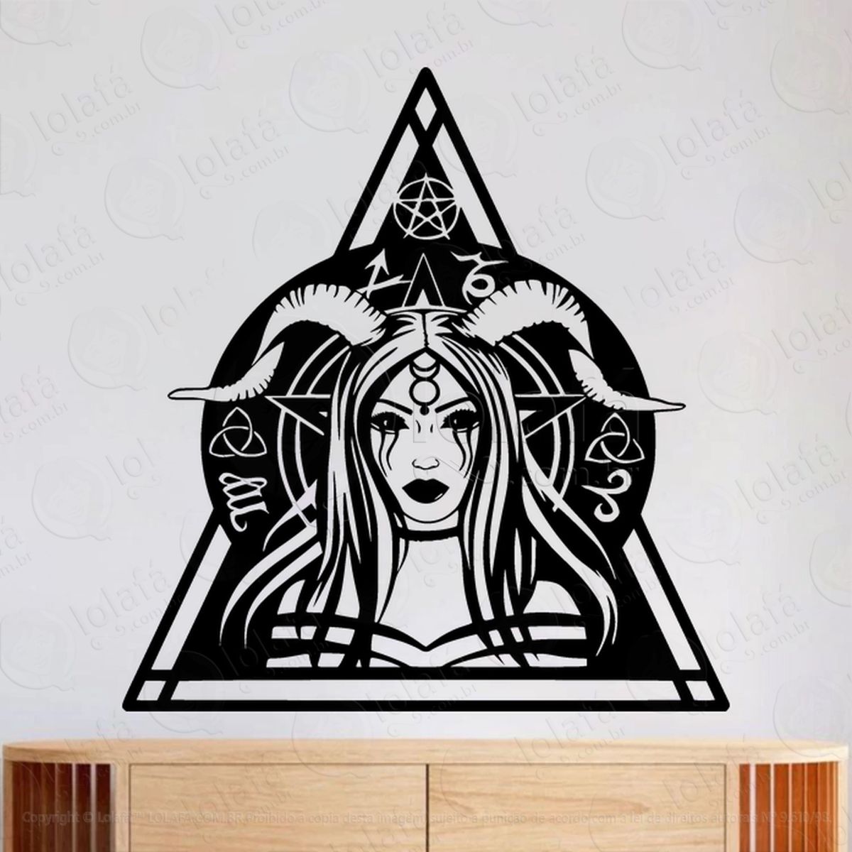 Garota Ocultista Triângulo Occult Girl Adesivo de Parede Decorativo para Casa, Sala, Quarto, Vidro e Altar Ocultista Mod:124