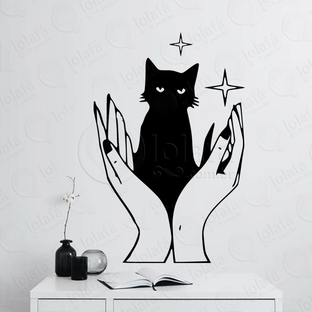 Mãos Segurando Gato Hands and Cat Adesivo de Parede Decorativo para Casa, Sala, Quarto, Vidro e Altar Ocultista Mod:186