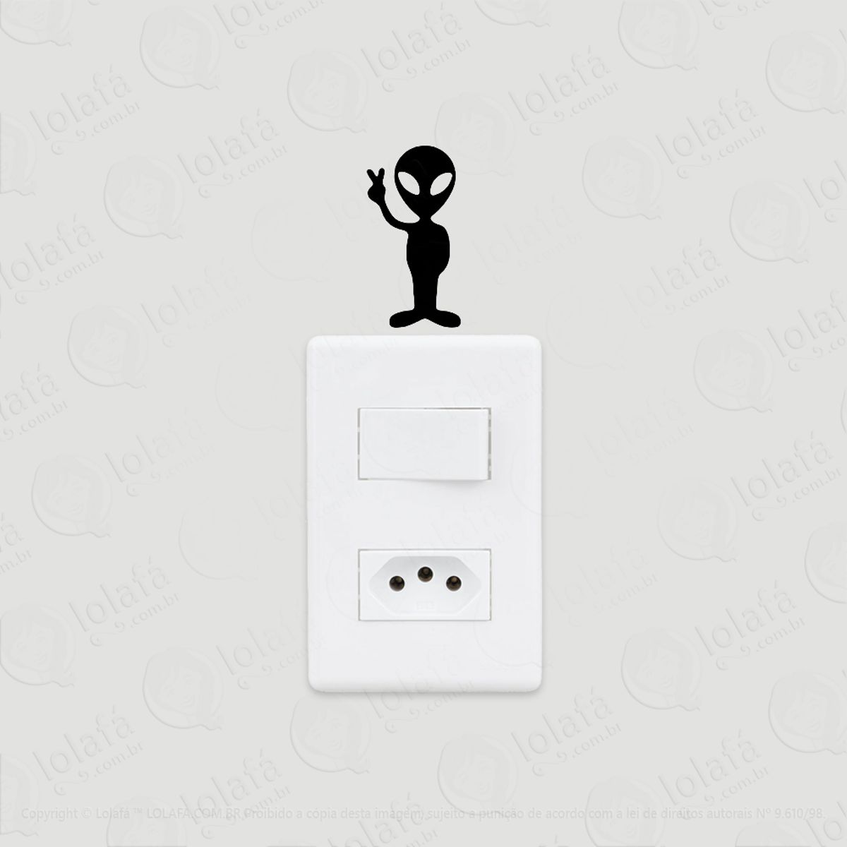 2 Adesivos De Interruptor Luz E Tomada Alienígena Paz E Amor Mod:127